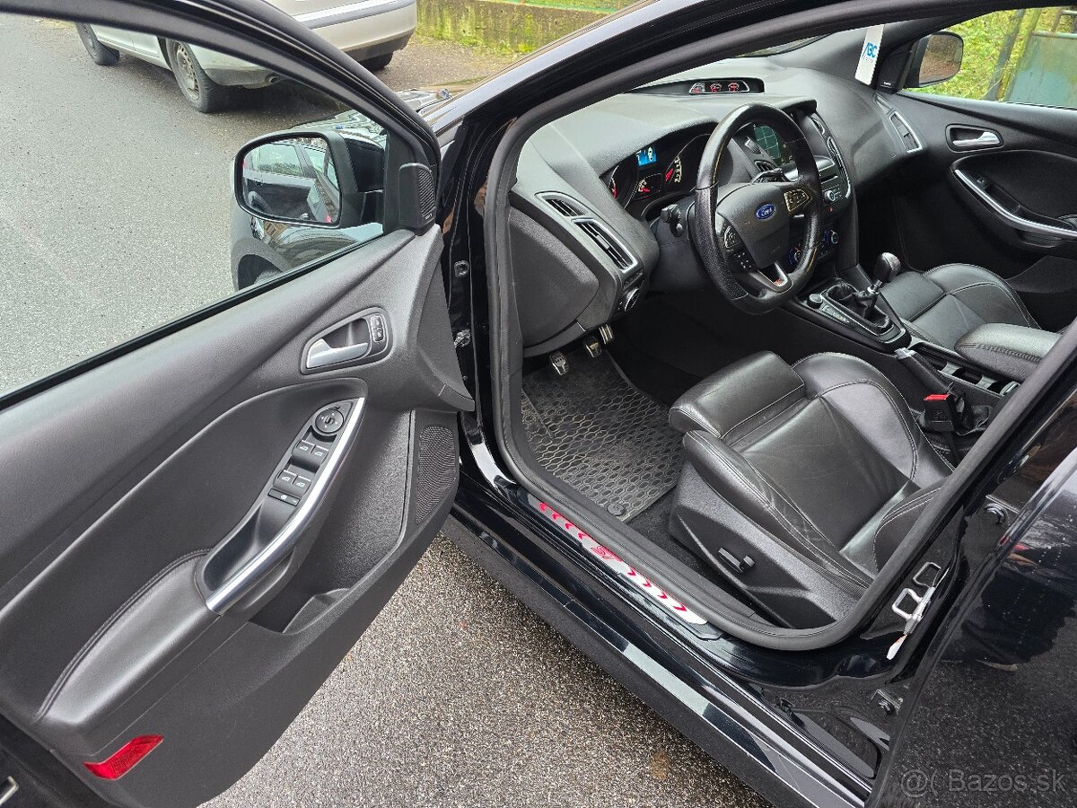 Ford Focus ST 2.0 ecoboost - 14