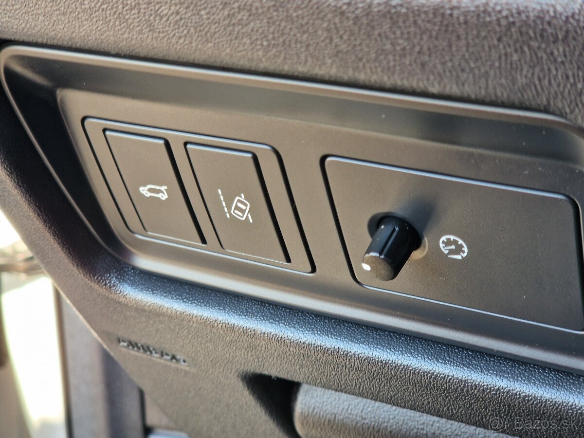 Land Rover Discovery Sport 2.0L TD4 HSE AT 4x4 - 14