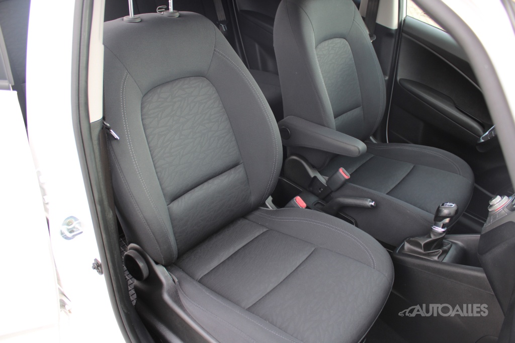 Hyundai IX20 1,6 CRDi 94 kW - 14