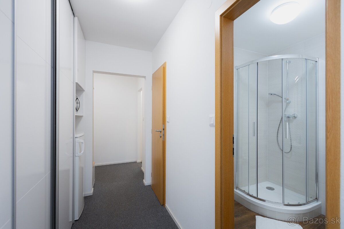 Štýlový apartmán s balkónom v Bešeňovej - 14