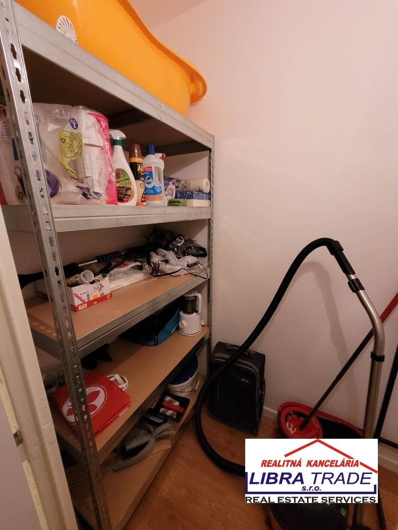 3-byt,2balkóny,85m2,komora,šatník,špajza,výhľad na Baziliku. - 14