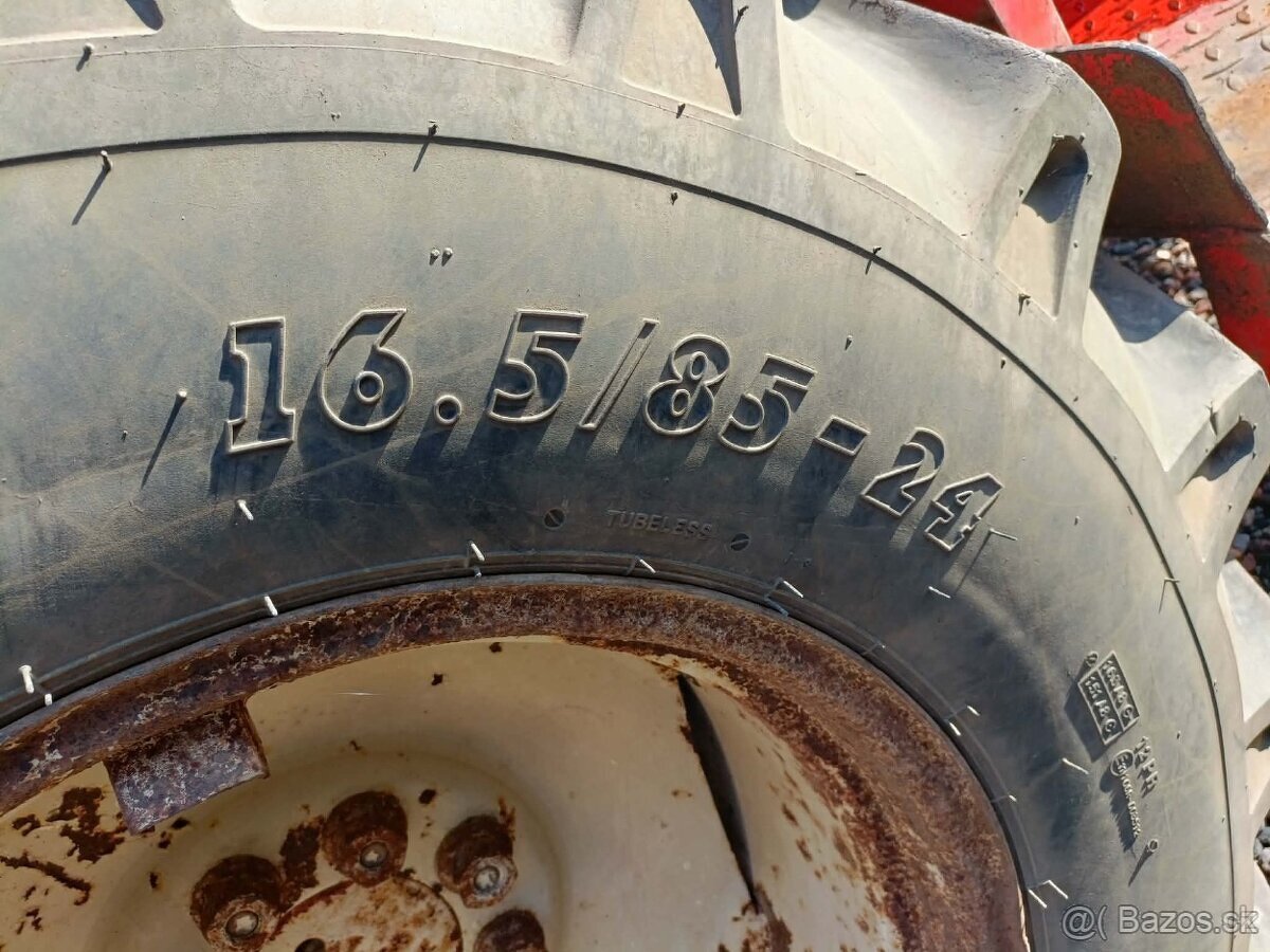 Teleskopický manipulátor MANITOU MT222 FC - 14