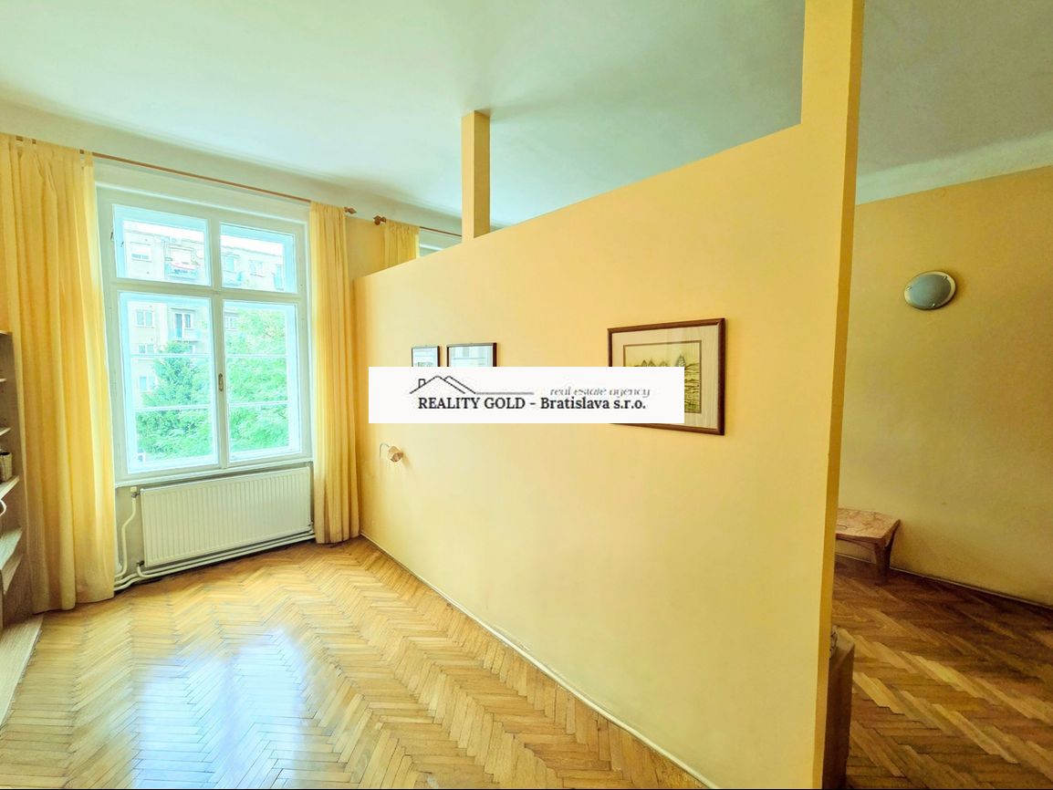 4 izbový CENTRUM - GRÖSSLINGOVA - GARÁŽ v cene - 139 m2 - 14