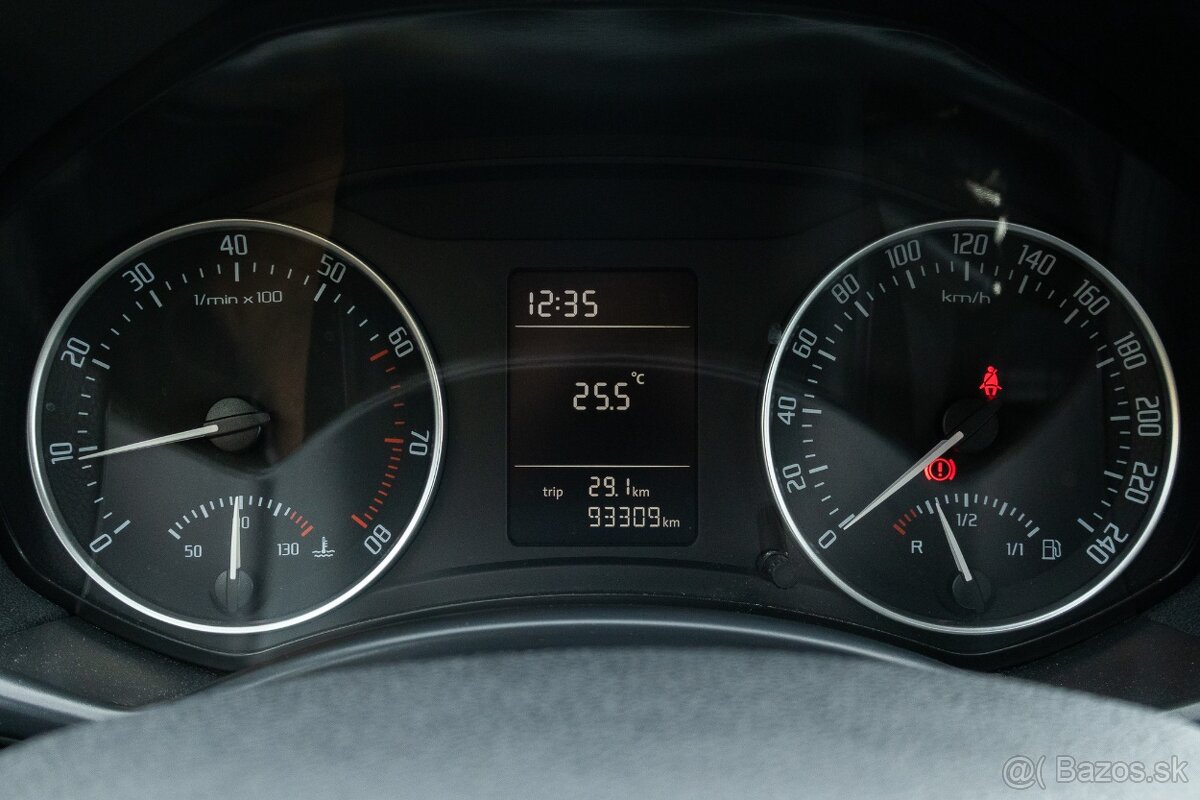 Škoda Octavia 1.6 MPI Ambiente - 14