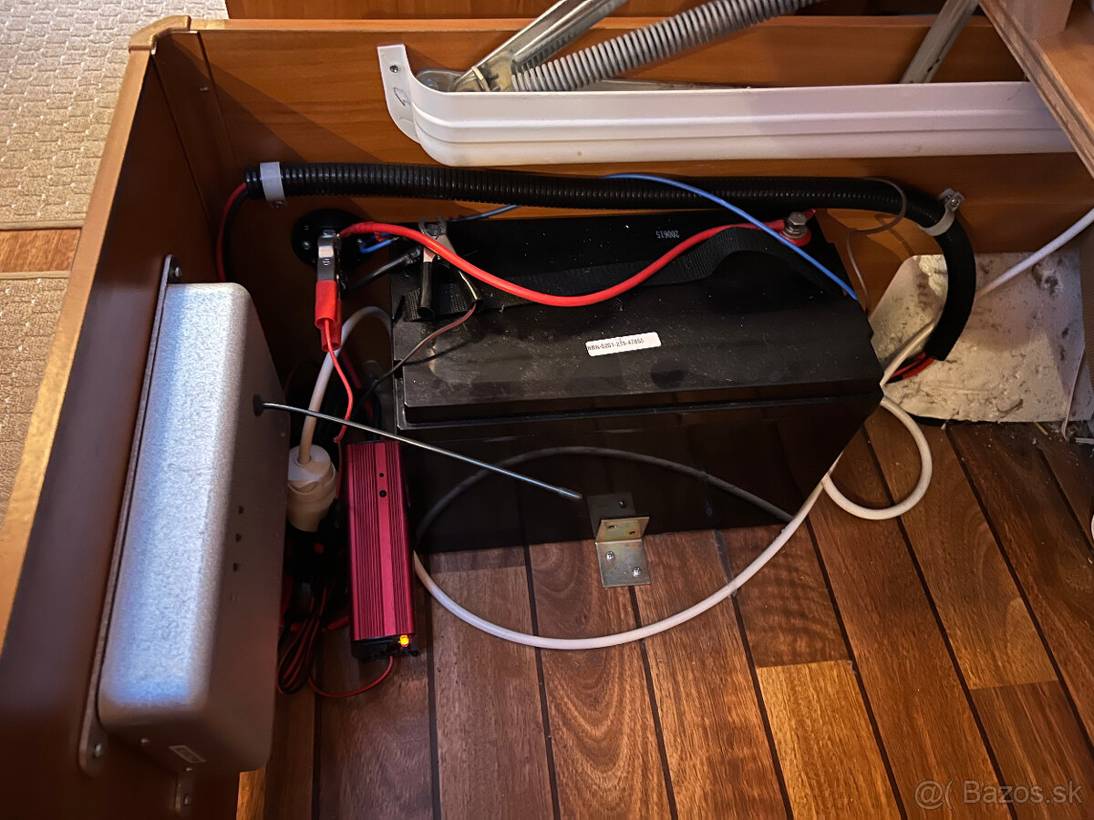 Karavan Hobby Excellent 540 WLU+Pojezd, Markýza - 14