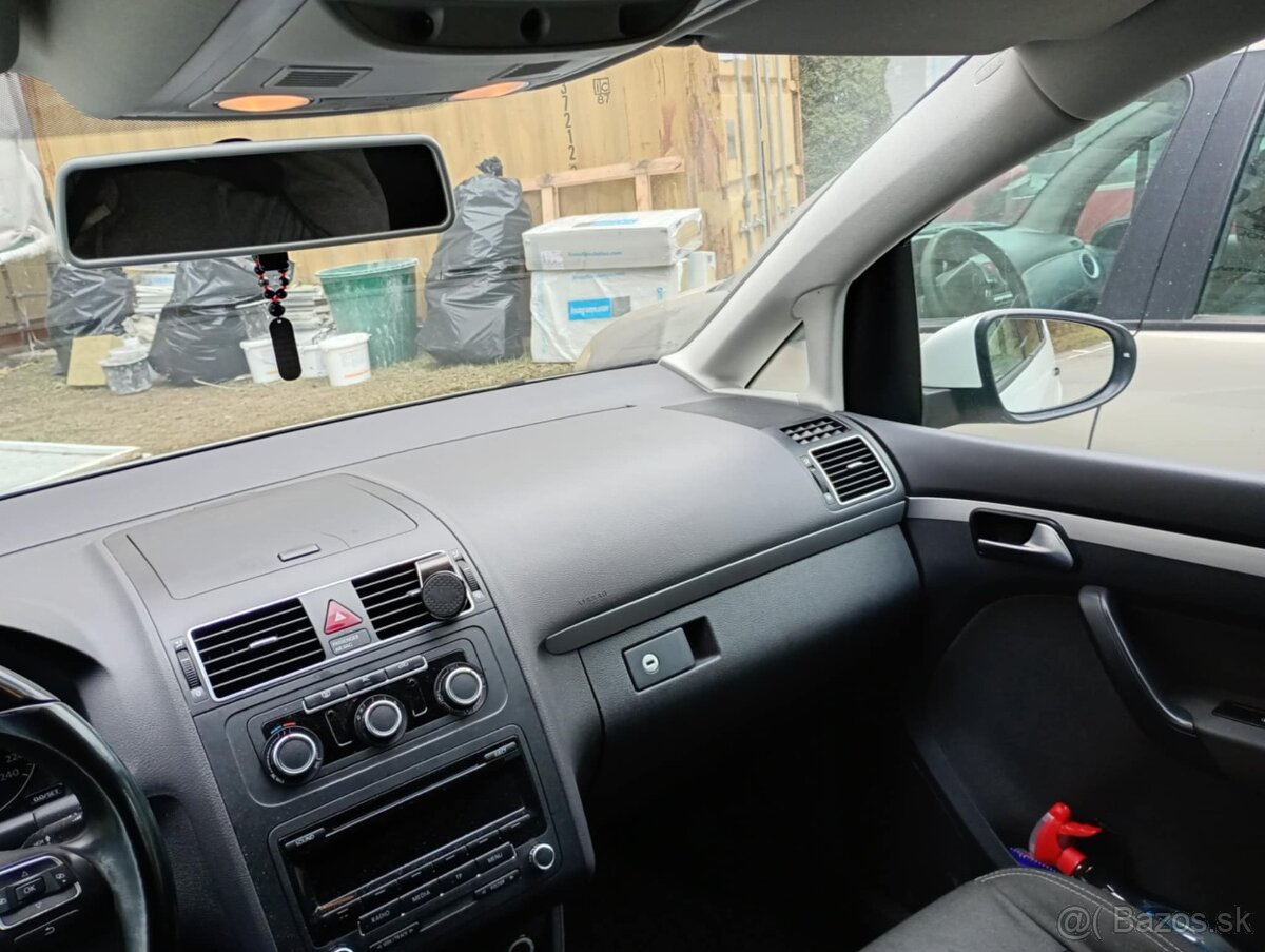 Volkswagen touran - 14
