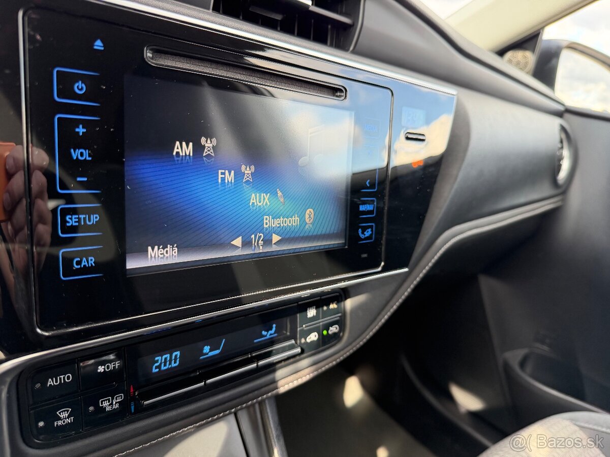 Toyota Auris 1.6 benzín 97kW Active Trend Plus - 14