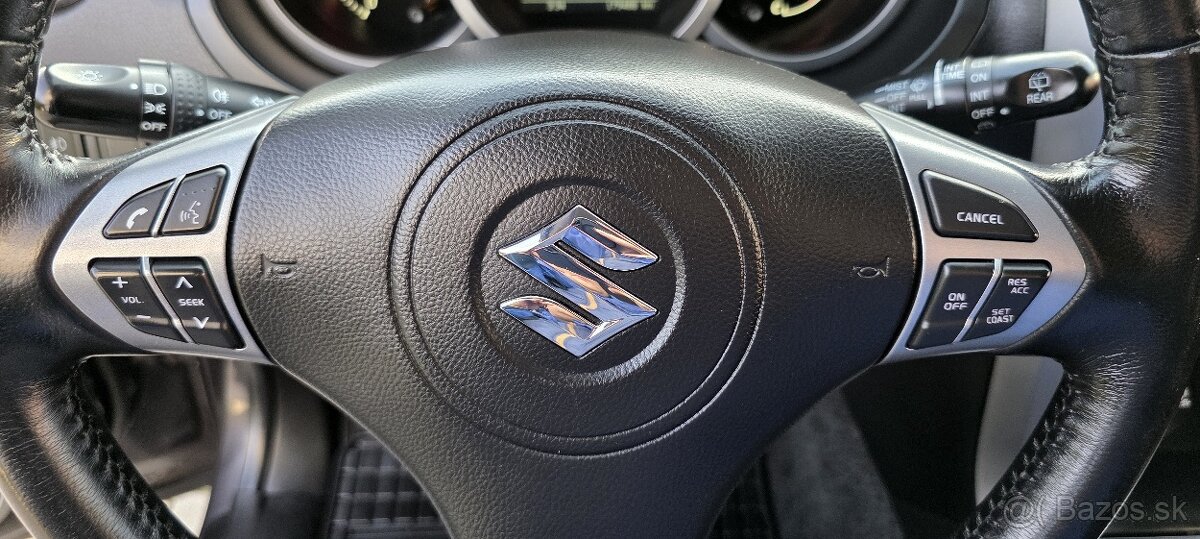 SUZUKI GRAND VITARA 2.4 VVT 4x4 MODEL 2013 ŤAŽNÉ XENÓNY TOP - 14