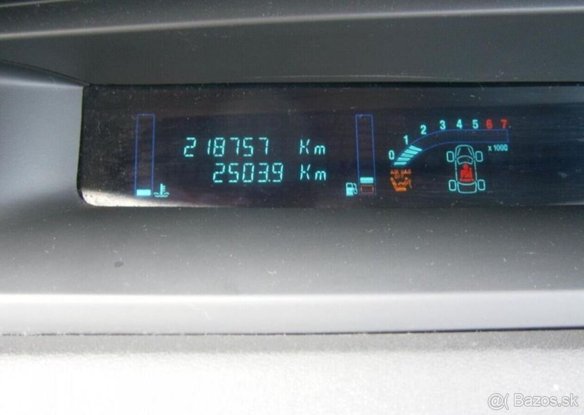 Renault Scénic 1.6i serviska benzín manuál 83 kw - 14