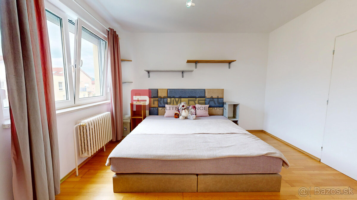 veľkometrážny 3 izbový byt s parkovacím miestom na predaj - 14