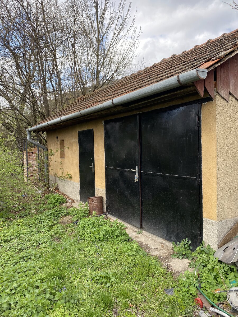 Rodinný dom s garážou v obci Jasov - 14