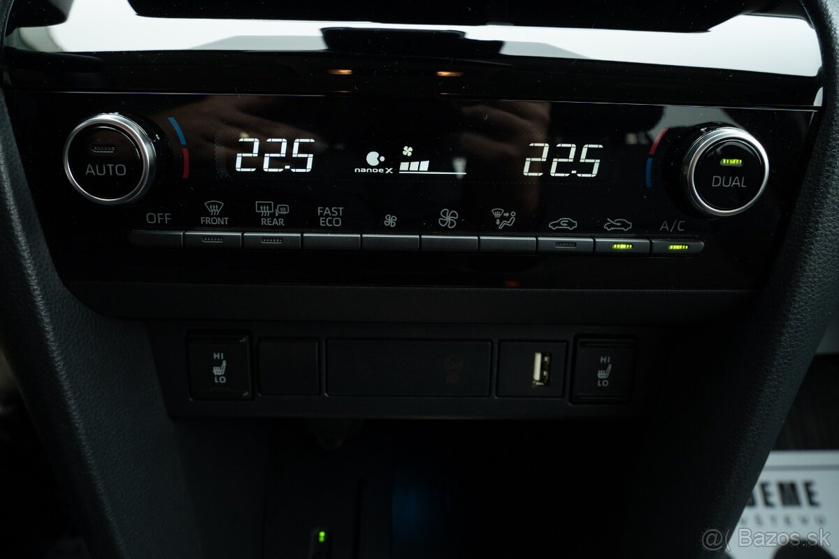 Toyota Yaris Cross Executive Hybrid, odpočet DPH, Záruka - 14