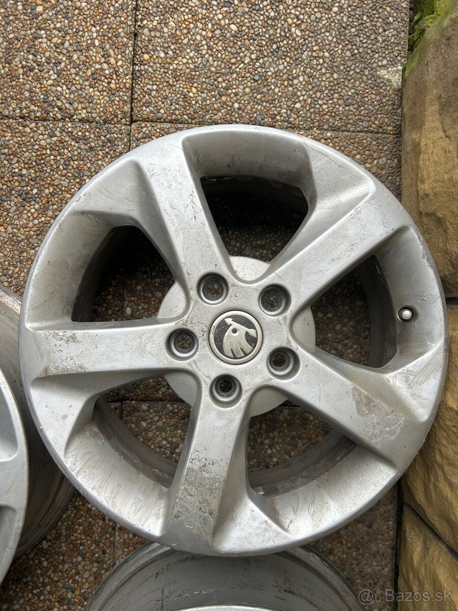 Predám ( kávovar, grafické karty, disky R16) - 14