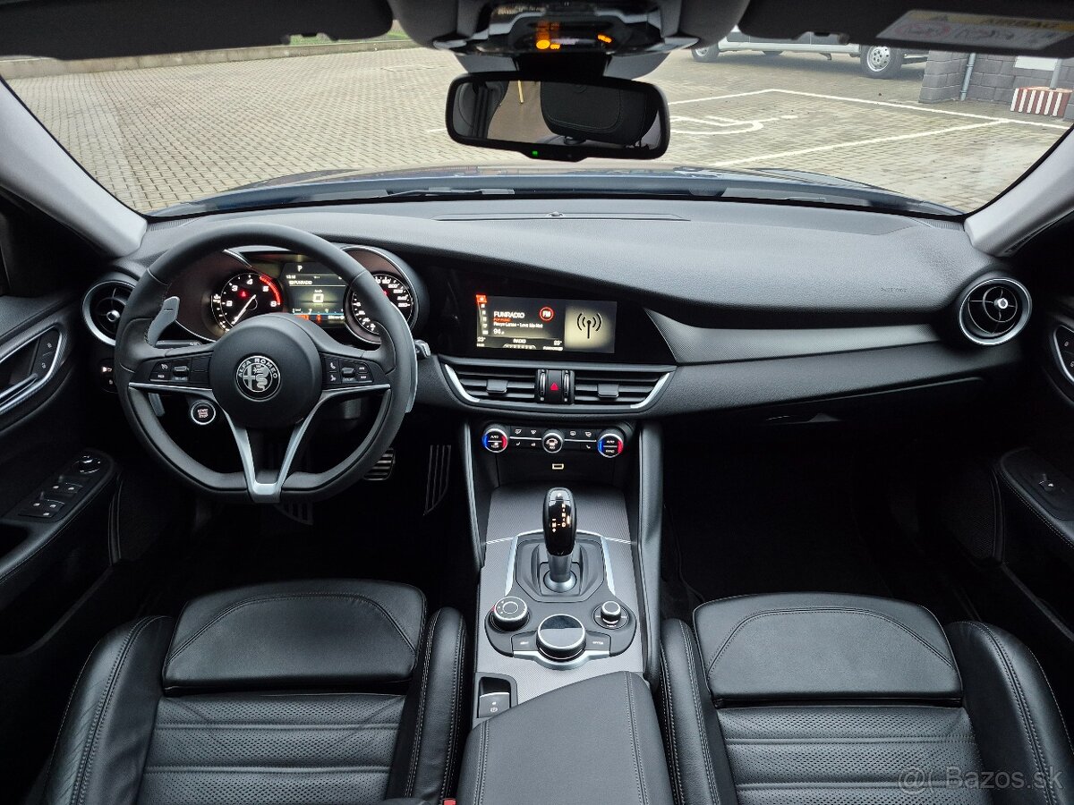 Alfa Romeo Giulia 2.2 Diesel 210 AT AWD Veloce Q4 - 14