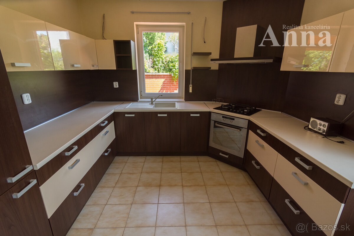 Veľký RD v peknej lokalite - Limbach - 14