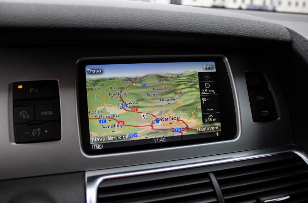 Audi Q7 3.0 TDI quattro Tiptronic S-line (2011) - 14