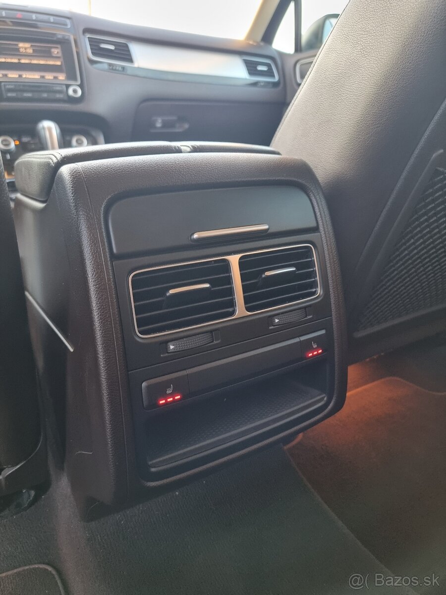 Volkswagen Touareg II 3.0 V6 TDI BMT 4MOTION Mountain 17 90 - 14