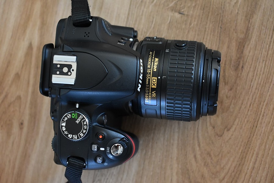 Nikon d3200 s VR AF 18-55 + brasna - nafotene 17 tisic.sn. - 14