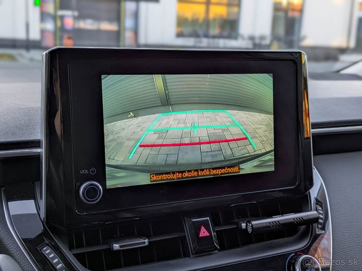 Toyota Corolla 1.5 Dynamic Force Style 92kW, 1. majiteľ - 14