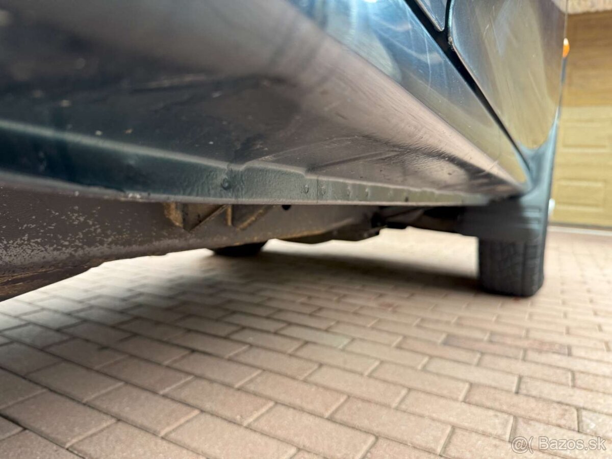 MITSUBISHI PAJERO 2,5TD 7miest - 14