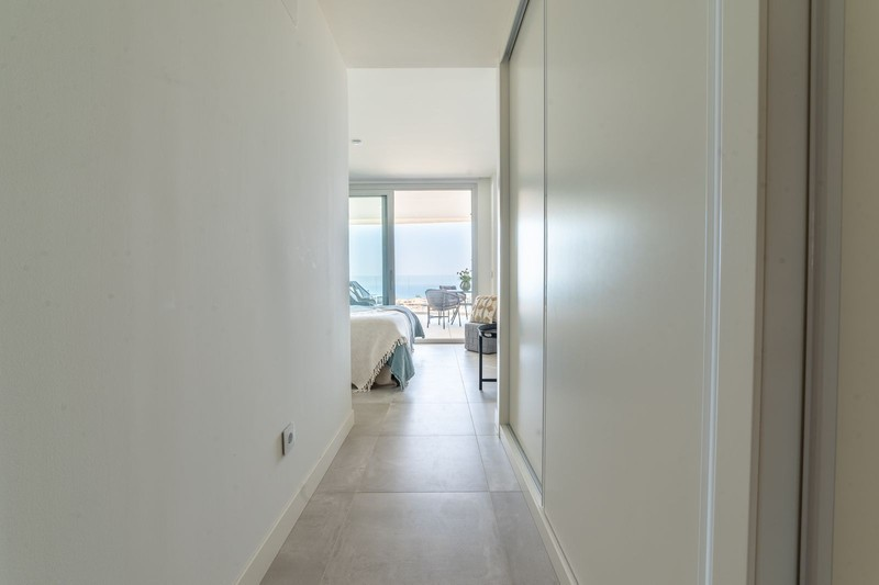 Kvalitný 3 izbový apartmán v Panoramica Higueron na pobreží - 14