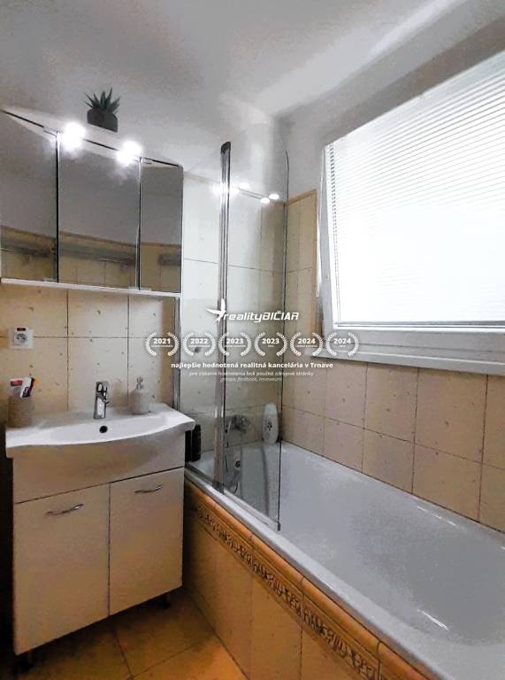 3i byt v pokojnej časti Trnavy na Prednádraží - 14