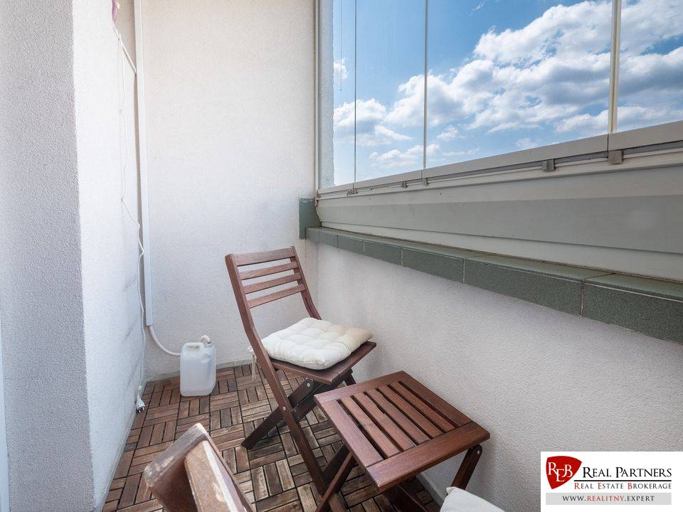 REB.sk ponúka na predaj veľký 2izb. byt na začiatku Vajnorsk - 14