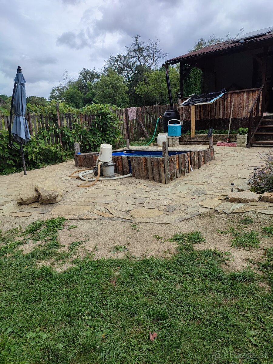 Záhrada s chatou - 14