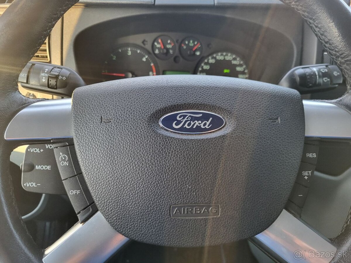 Ford Transit Tourneo 9-miestny 2012 - 14