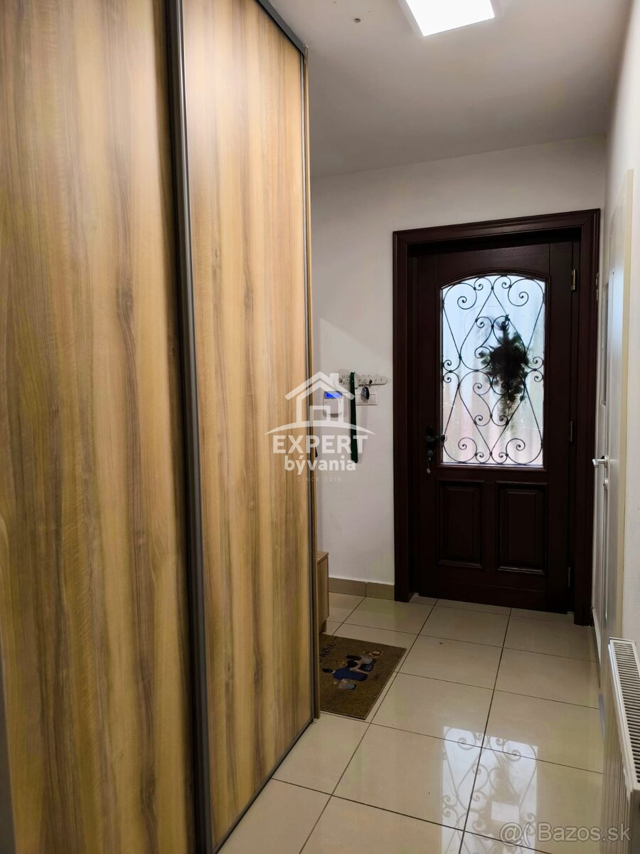 Rodinný dom s bazénom 10 min. od Levíc - 14