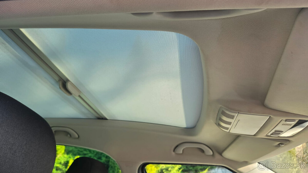 ŠKODA ROOMSTER 1,2 TSi r.v. 2010 - 14