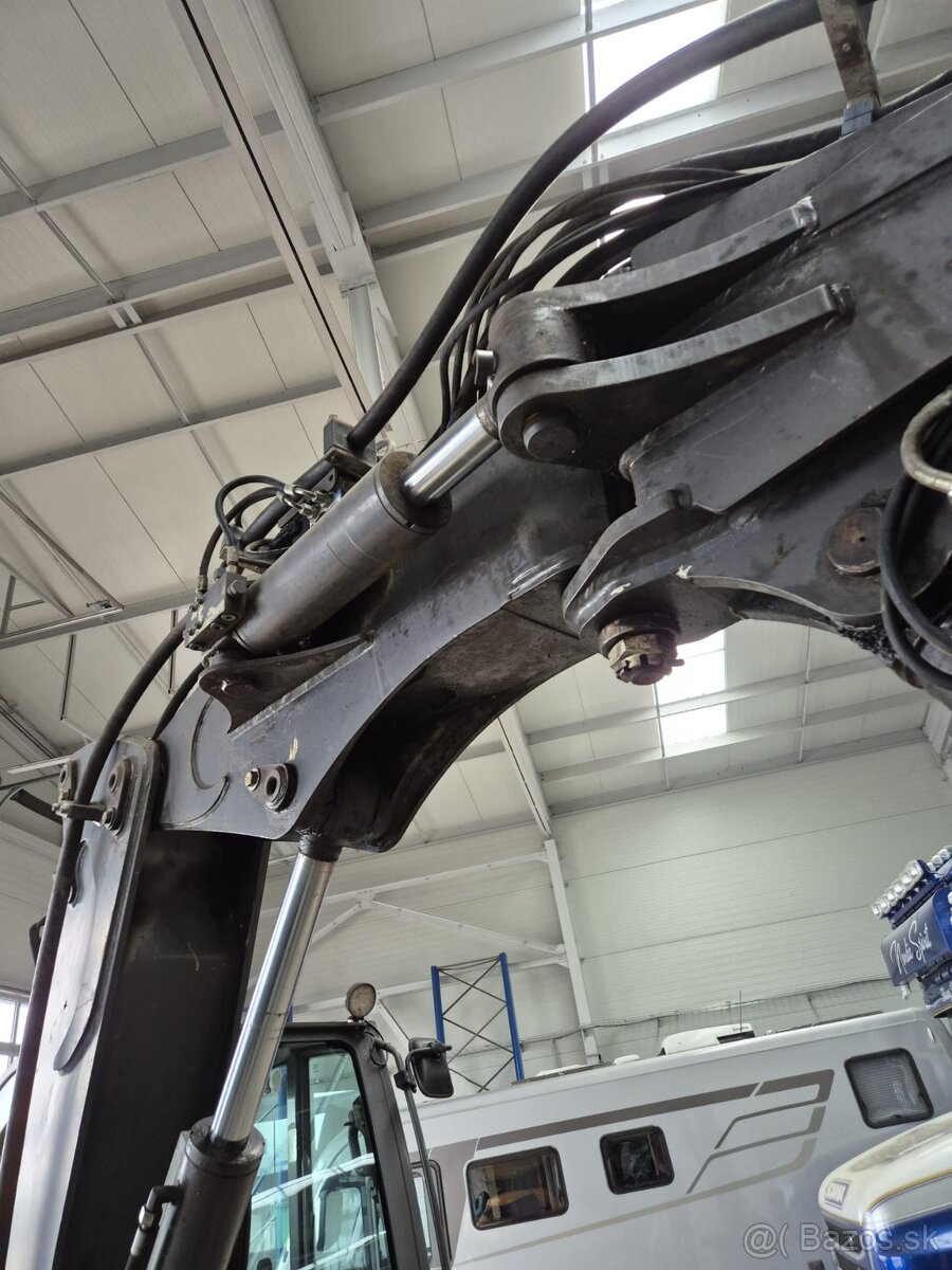 MECALAC 10MCR pásový otočný bager - 14