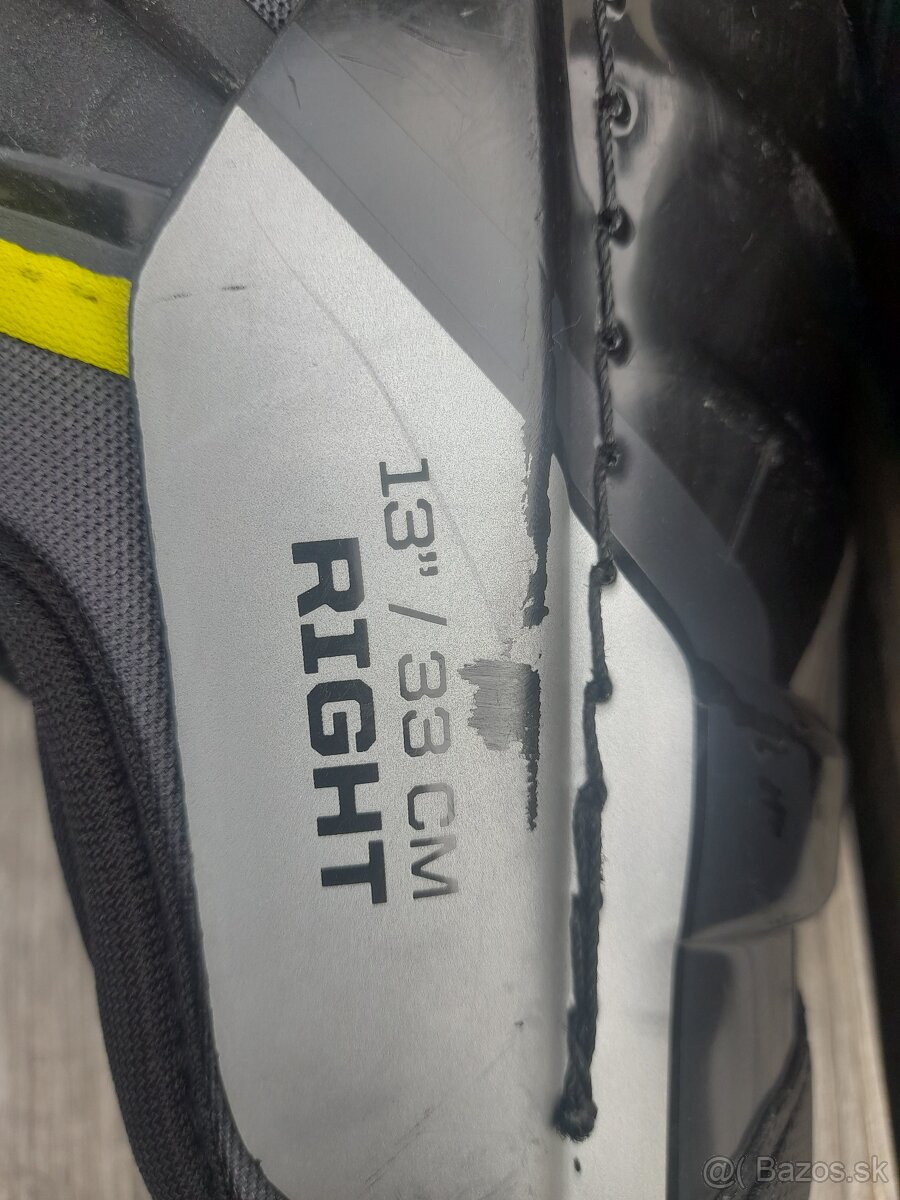 Hokejova vystroj - 14