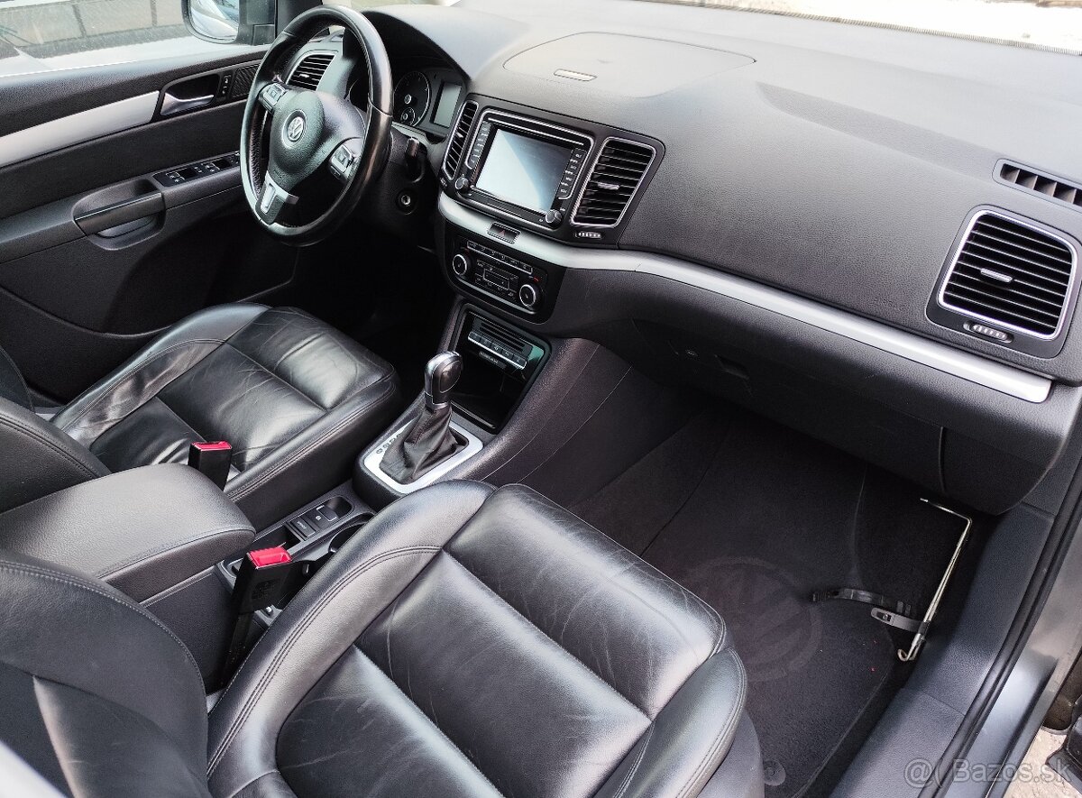 VW Sharan 2.0 TDI DSG HIGHLINE 7 miestny - 14