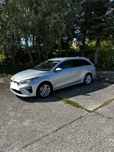 Predám KIA Cee’d Sporty Wagon 1.6 CRDi 136k Gold A/T - 14