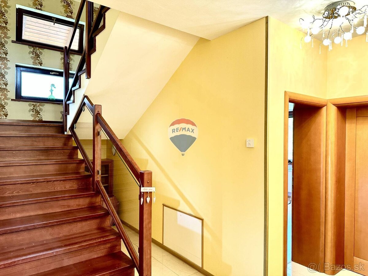 Zariadený novopostavený rodinný dom v nádhernej prírode - 14