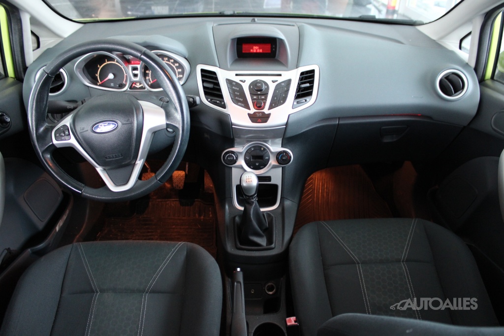 Ford Fiesta 1,25 i 60 kW - 14
