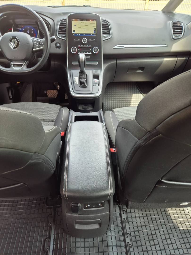 7-miestny Renault Scénic Blue dCi 120 Intens EDC - 14