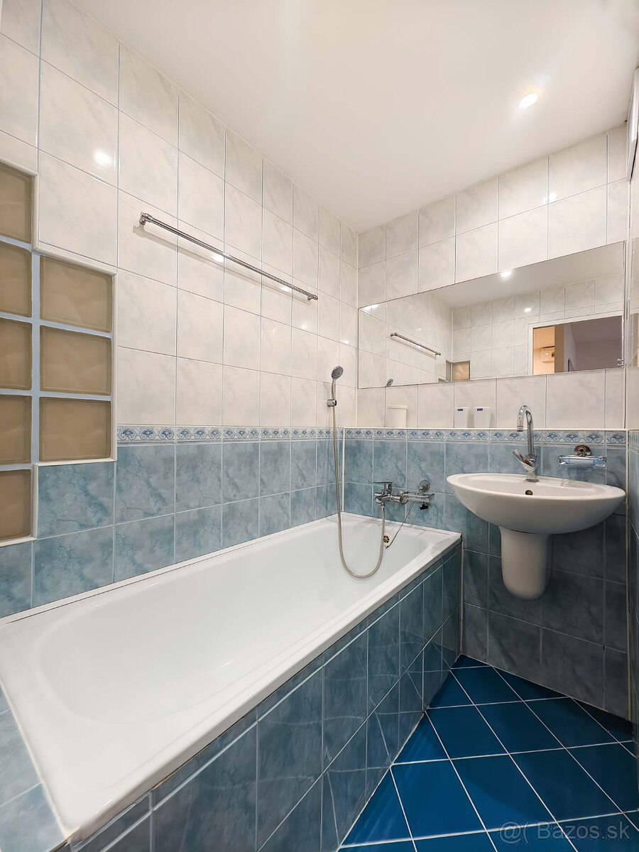 Prenájom 3 izb. zariadený byt, Košice /Teresa/, Trieda SNP - 14