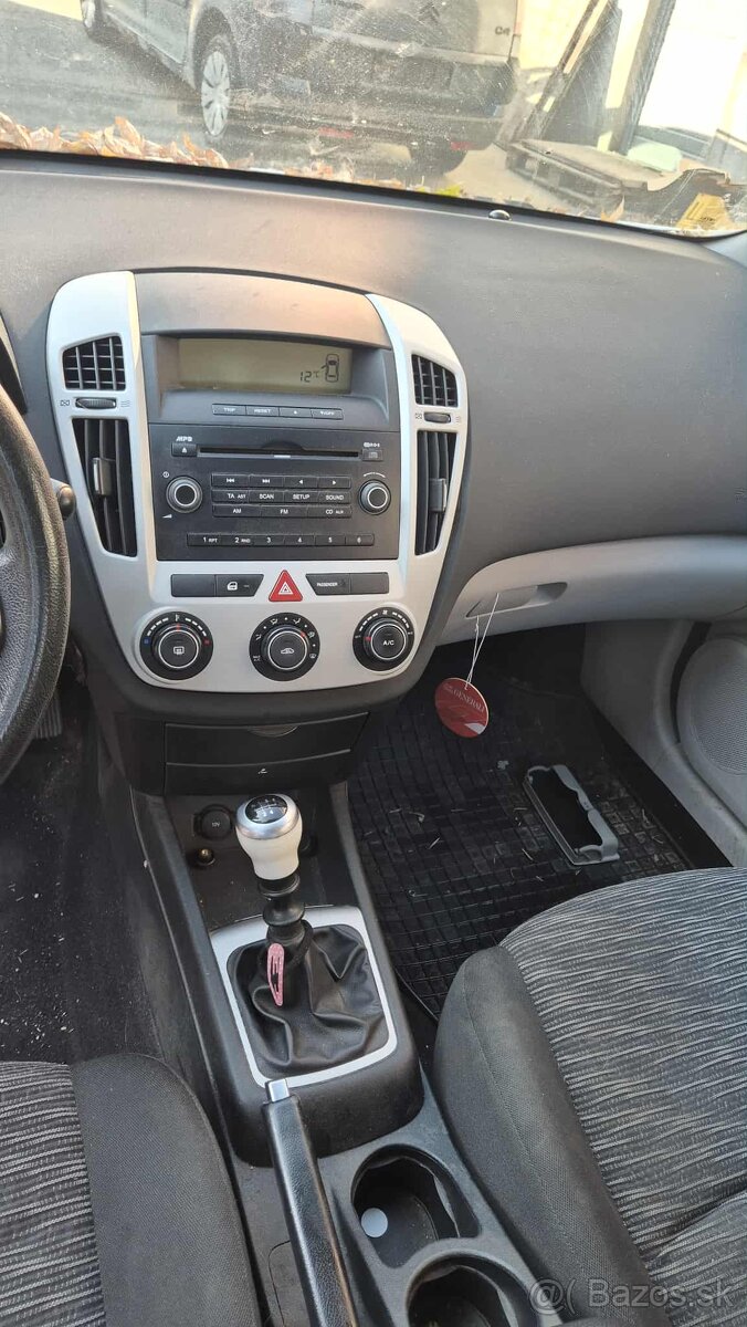 Kia Ceed 1,4i 77kw, kód: G4FA - 14