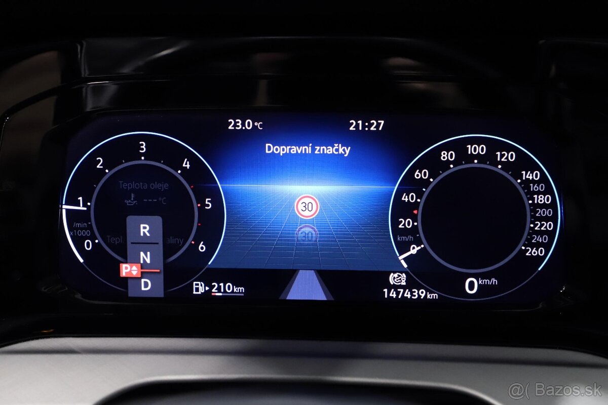 Volkswagen Golf 8 Variant 2.0 TDI 110kW DSG automat - 14