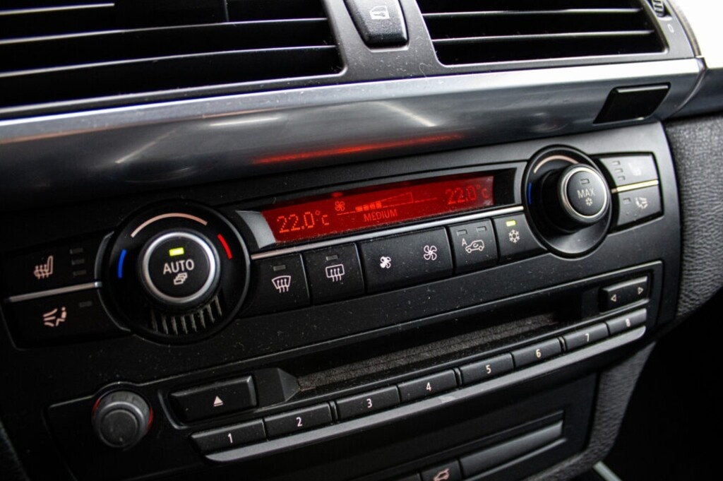 BMW X5 xDrive40d PO ROZVODOCH - 14