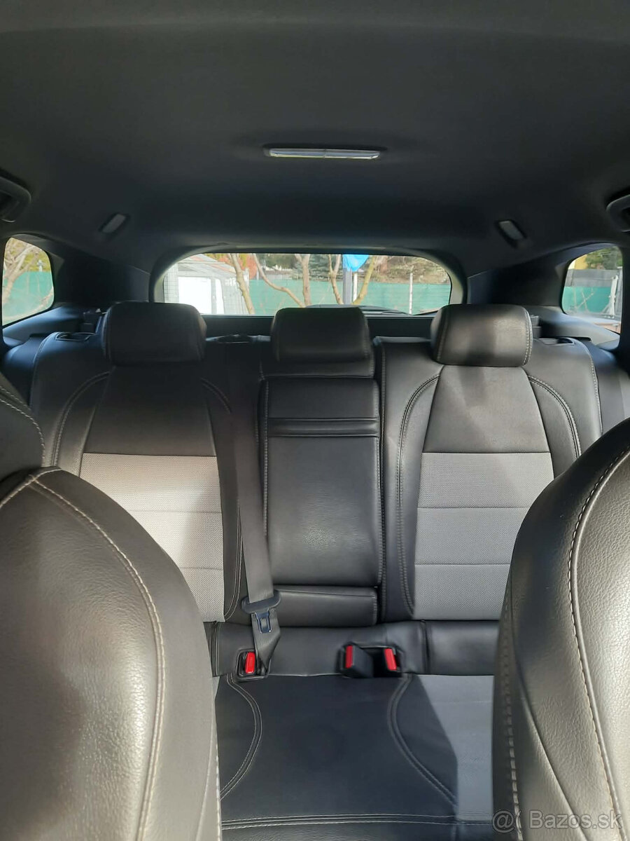 Toyota Corolla Combi 1.8 Hybrid Comfort Tech Style/2020 - 14