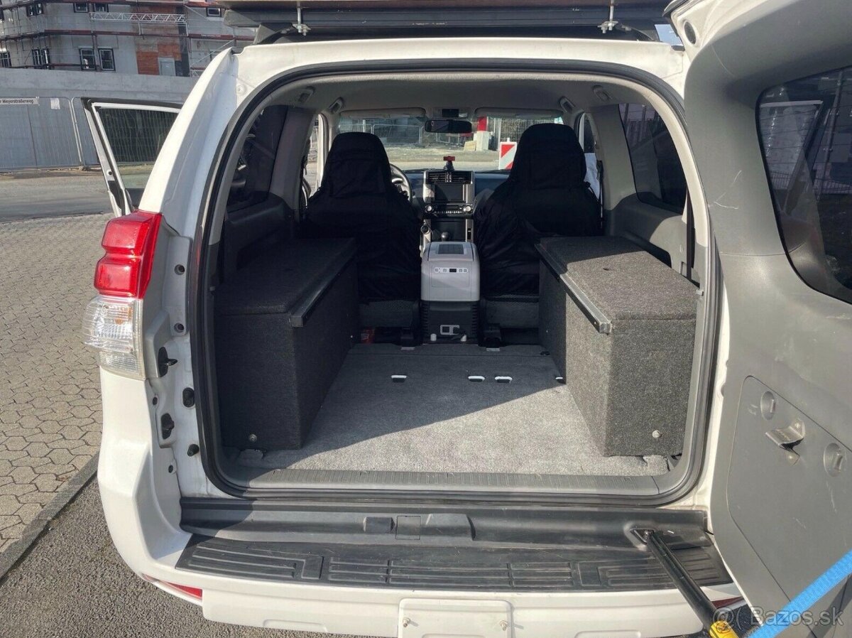 Toyota Land Cruiser Adventure - 14