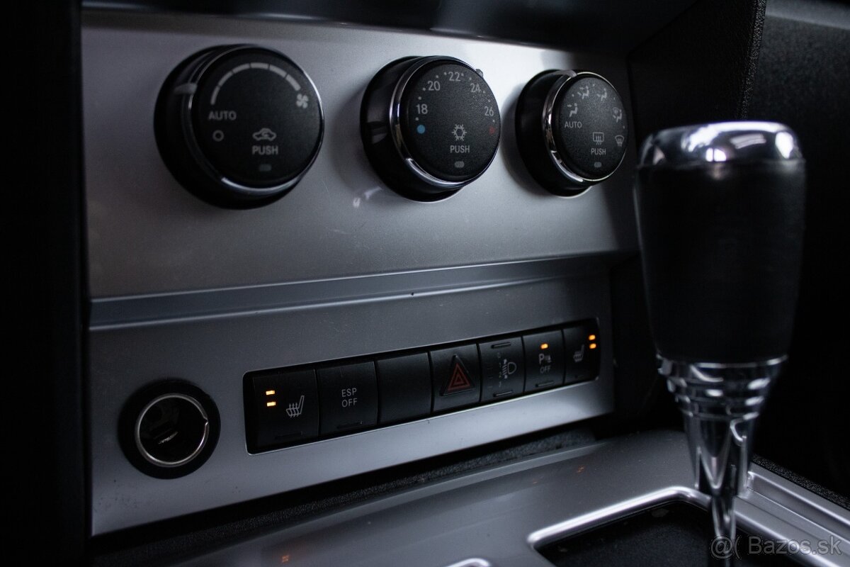 Dodge Nitro 2.8 CRD R/T A/T - 14