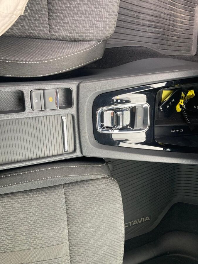 Škoda Octavia 2.0TDI - 14
