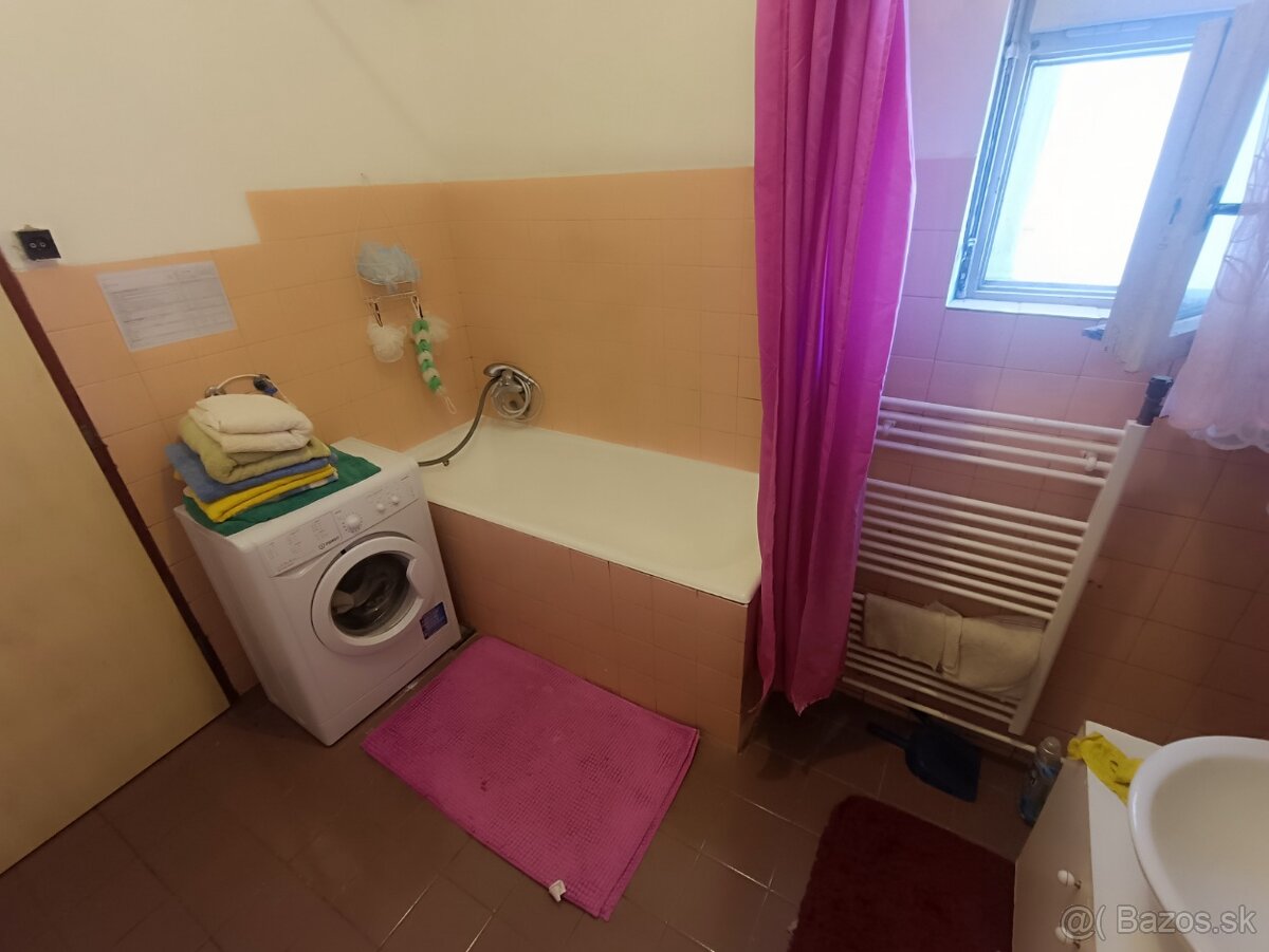 Exkluzívny 4-izbový byt v historickom srdci mesta - Žilina - 14