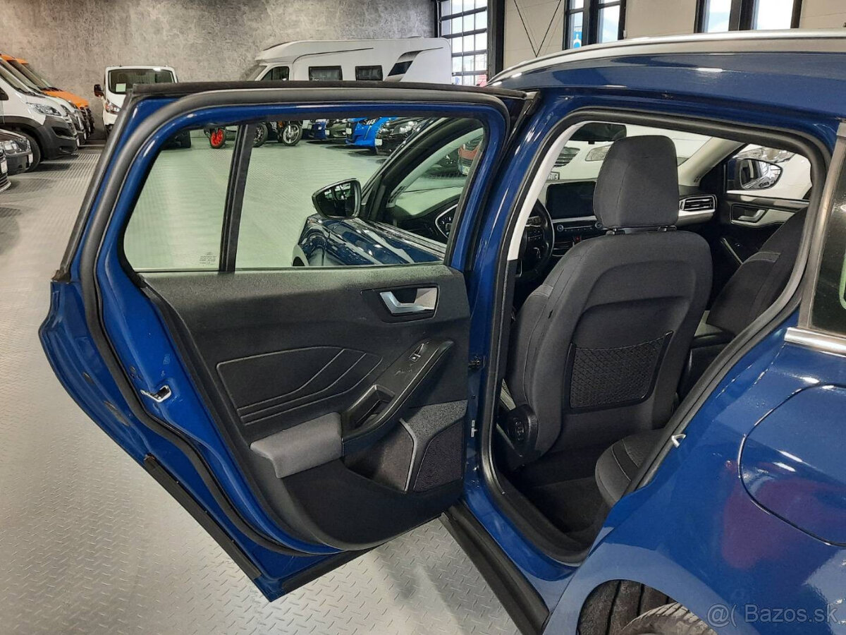 Ford Focus Kombi 2.0 TDCI AUTOMAT Titanium - 14