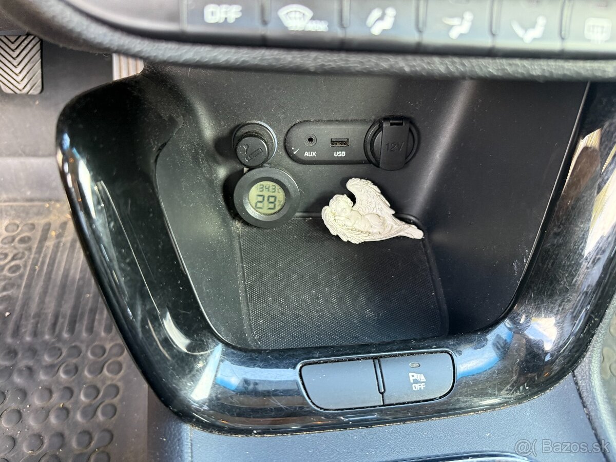 Kia Ceed 1.6 CRDI EX/Gold,94kw.M6.5d. Kupene v SR. - 14