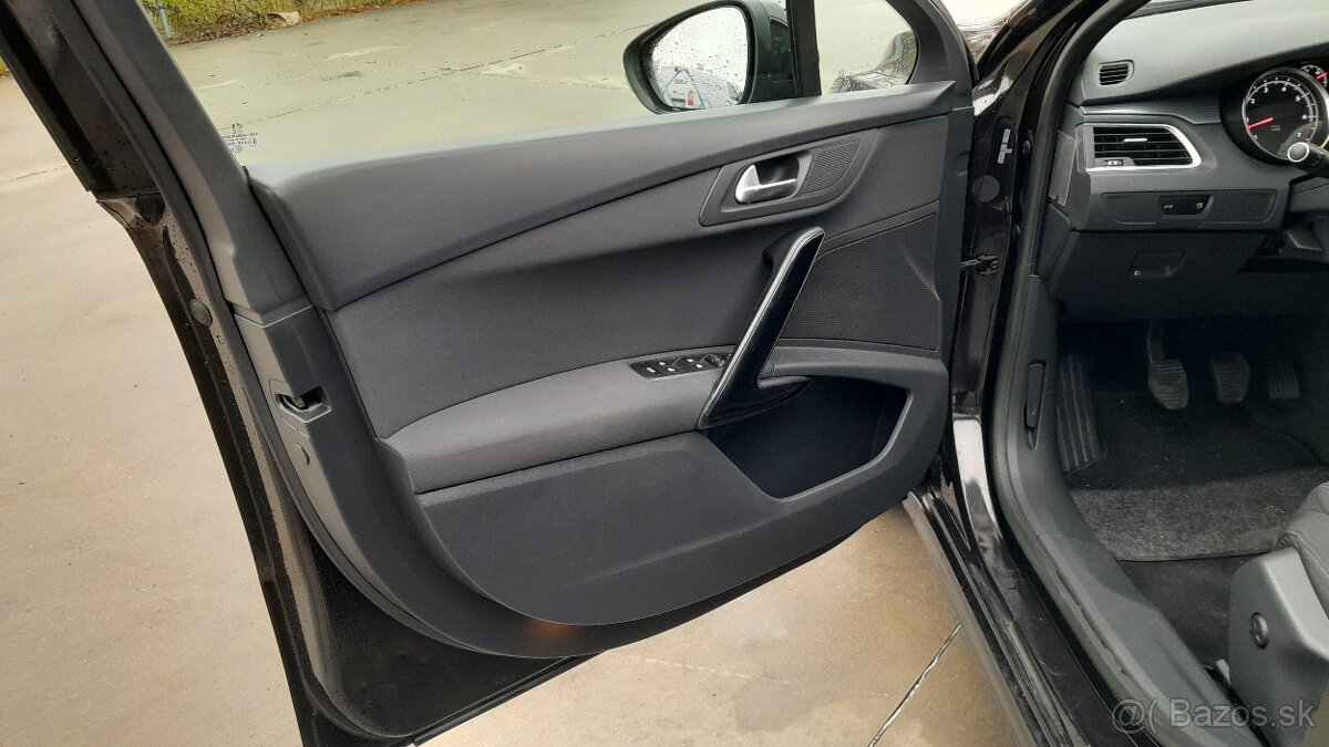 Peugeot 508 SW 1.6 THP --ťažné--2012--navi--panorama-- - 14